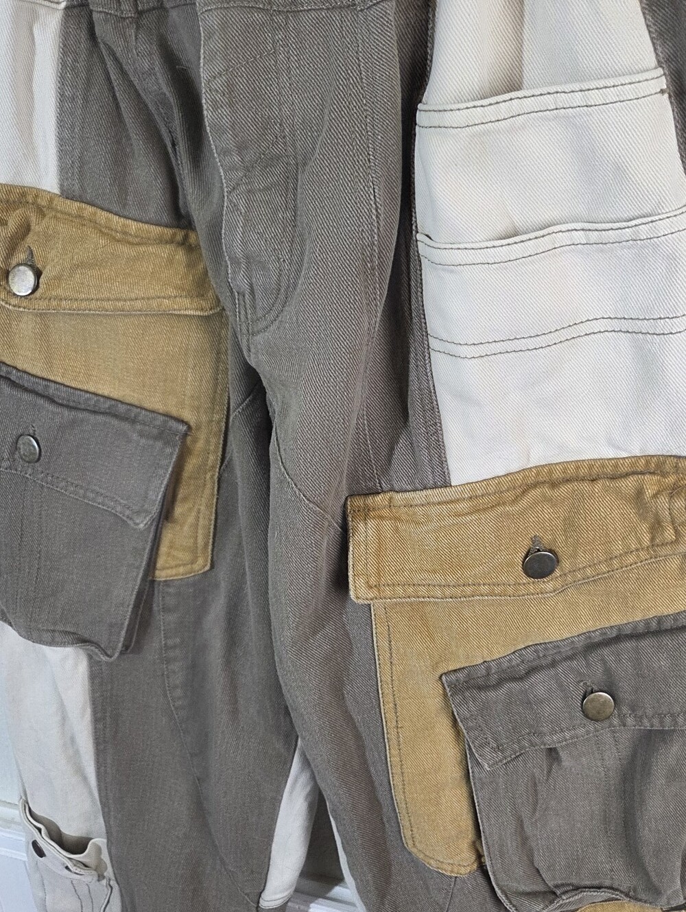 Olive & Hali Y2K Cargo Pants Womens S Patchwork Utility Multi Pocket Cropped - Picture 8 of 10